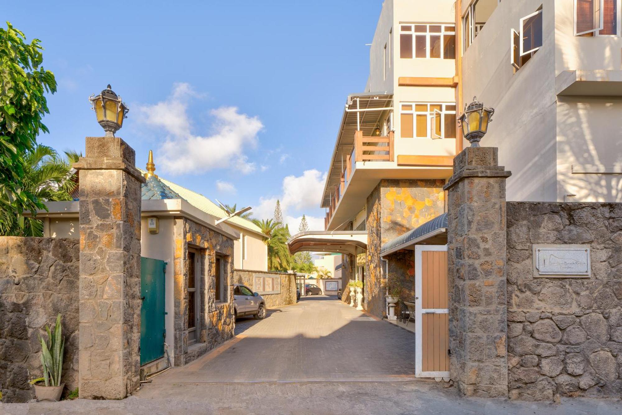 Pereybere Apartment With Breakfast And Private Balcony Pereybere Beach Exterior foto